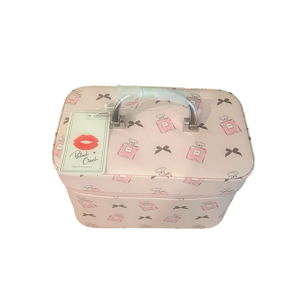 Makeup case